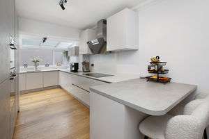 Photo 25- click for photo gallery